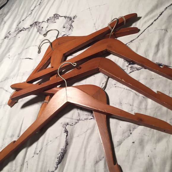 Abercrombie and Fitch hangers - Picture 3 of 3